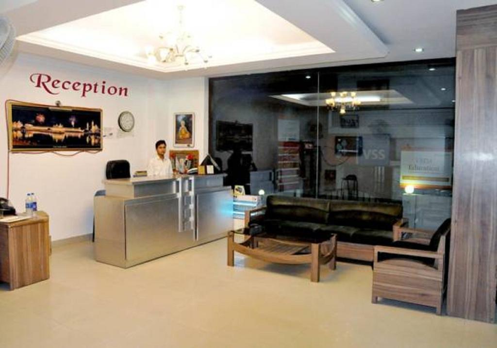 Sukhman International Hotel Near Amritsar Railway Station Экстерьер фото