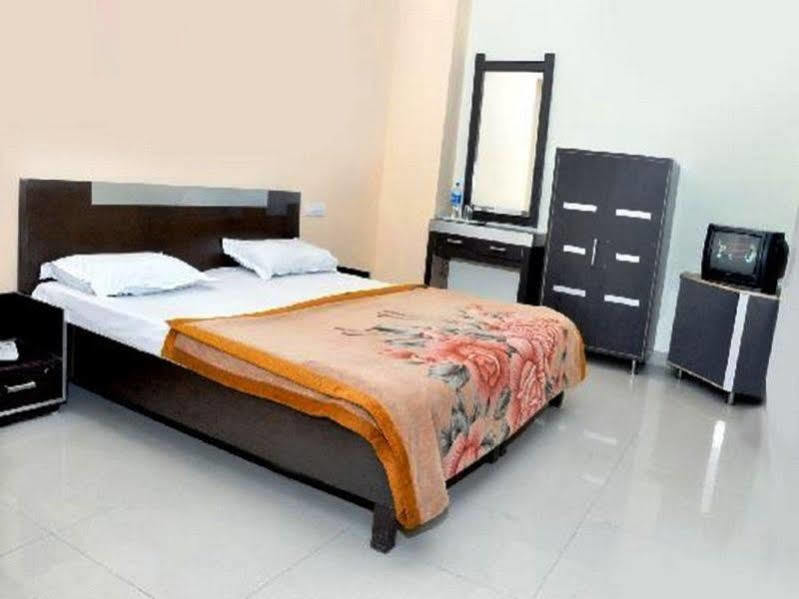 Sukhman International Hotel Near Amritsar Railway Station Экстерьер фото