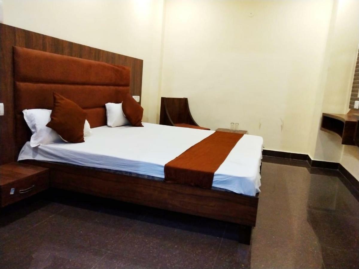 Sukhman International Hotel Near Amritsar Railway Station Экстерьер фото